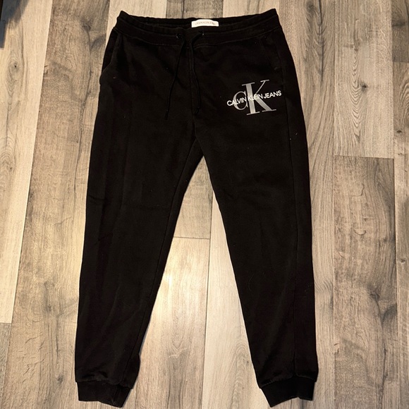 Calvin Klein jogging pants - Picture 1 of 3